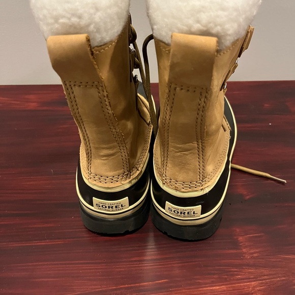 Sorel Winter Boots - Picture 2 of 4